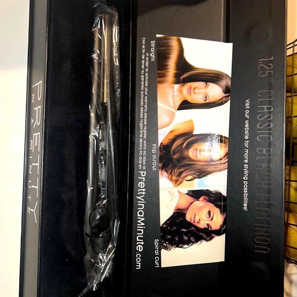 PRETTY IN A MINUTE CLASSIC FLAT IRON 1.25 INCH - Picture 1 of 3